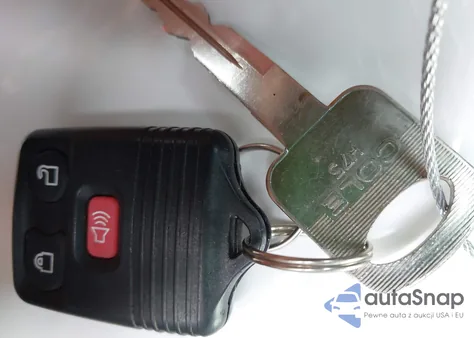 2000 Ford F-250 Lariat/Xl/Xlt z USA, uszkodzony, nr VIN 1FTNW21F8YEE24558